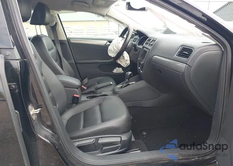 2016 Volkswagen Jetta 1.4T Se из США, поврежденный, VIN 3VWD67AJ1GM329682